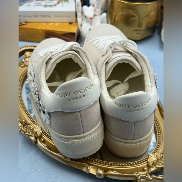 🆕 KURT GEIGER LONDON 🧿NWOB Laney Flower Embellished Sneakers, Bone, Sz 40 US 9 - Picture 9 of 16